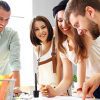 Equipo de trabajo reunido en capacitación sobre supervisión efectiva, liderazgo, comunicación y productividad laboral.