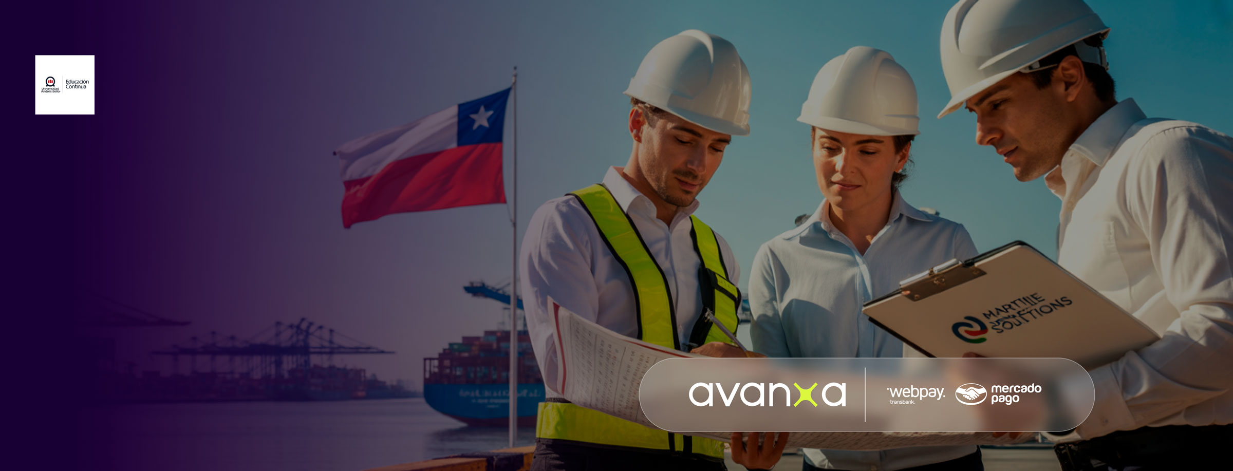 Profesionales marítimos chilenos revisando normativas y operaciones en un puerto, representando formación en reglamentación marítima. Pago seguro con Mercado Pago y WebPay.